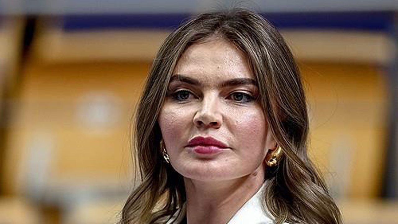 영국 언론 "푸틴, 체조선수 출신 연인 사이에 5,9세 아들 있어"