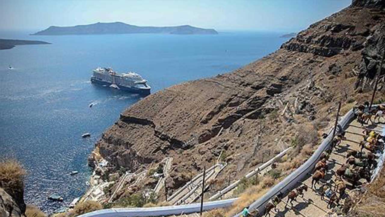 관광객 몸살에‥그리스, 산토리니 등 크루즈선 승객에 관광세