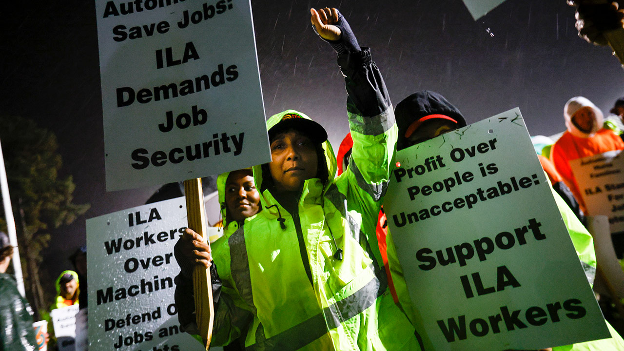 美동남부 항만 47년 만의 파업‥인플레 자극 등 경제여파 주목