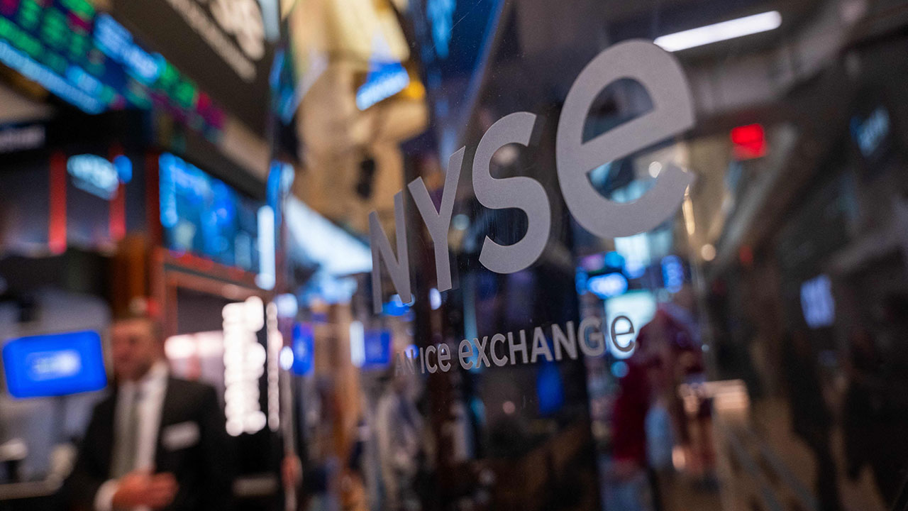 '美 경제지표 호조' 속 다우 사상 최고 마감