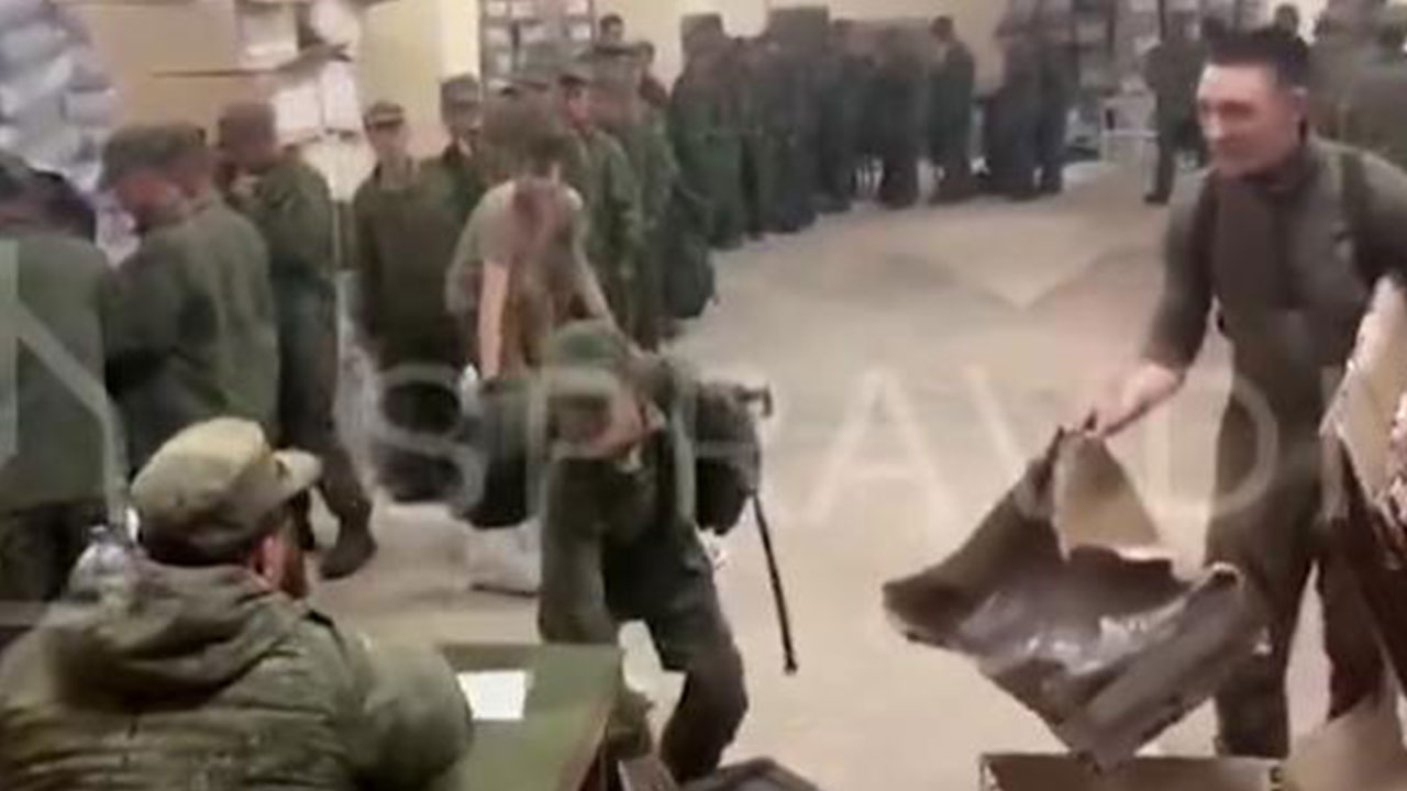 미 백악관 "북한, 10월 초중반 군인 최소 3천명 러시아 동부로 보내"