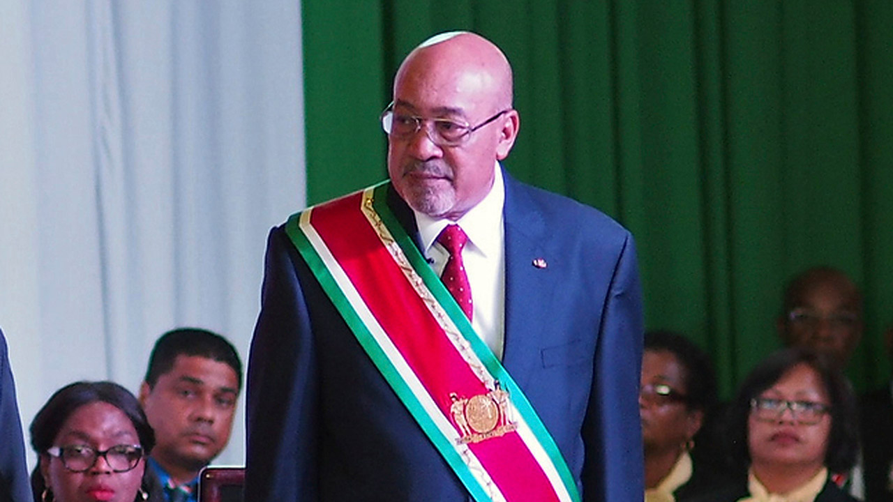 '살인죄 선고 후 잠적' 독재자 수리남 전 대통령 사망