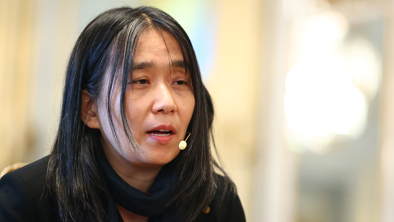 한강 노벨상 강연 수록한 산문집 '빛과 실' 24일 출간