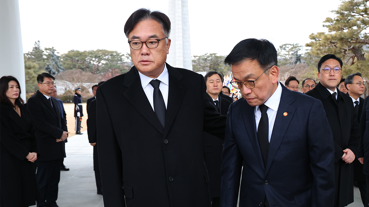 최상목 권한대행, '대통령실 참모진 일괄사표' 수리 계획 없어