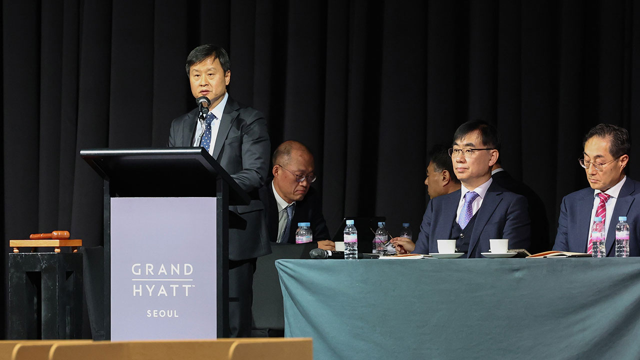 영풍·MBK "최윤범 등 상호출자금지 위반 혐의 공정위 신고·주총 효력정지 가처분"