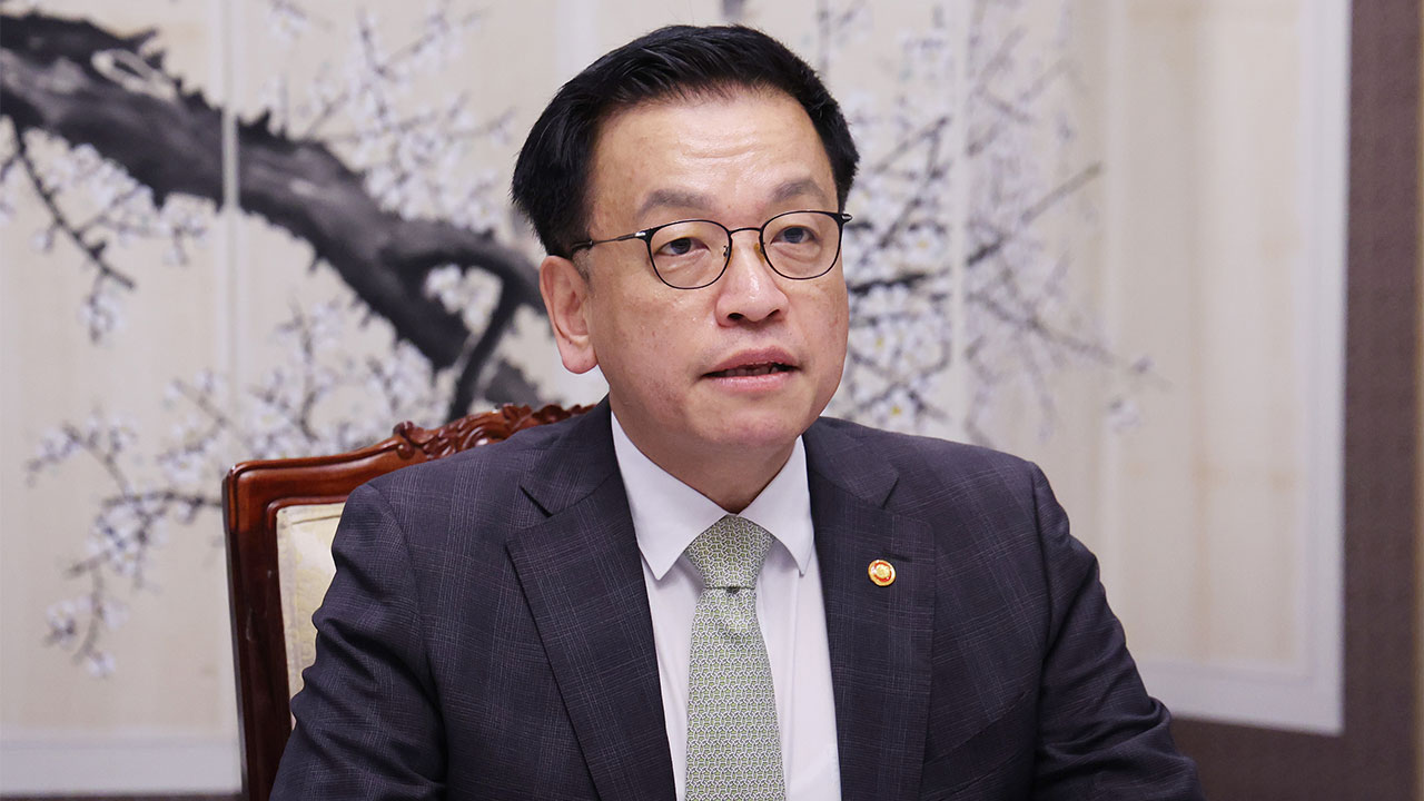 崔 대행 "美 관세유예 다행‥확대 가능성에 체계적 대응"