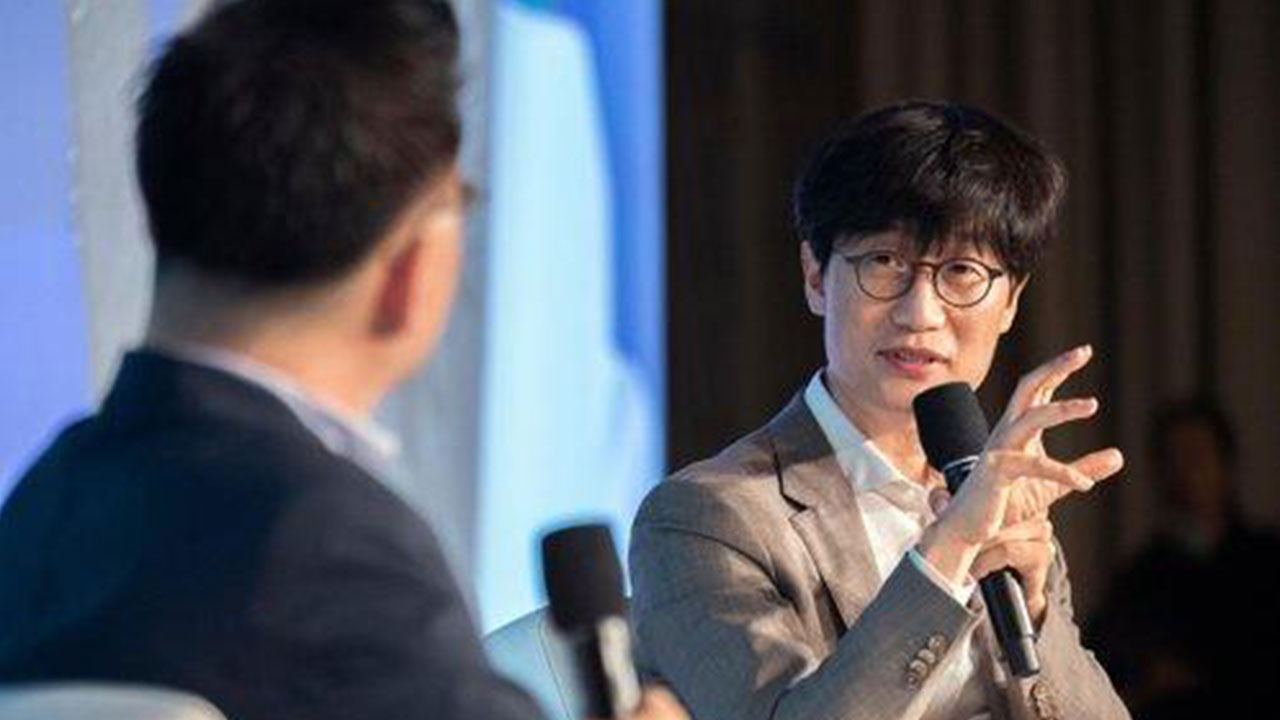 이사회 복귀 네이버 이해진 "AI시대, 과감한 도전 독려할 것"