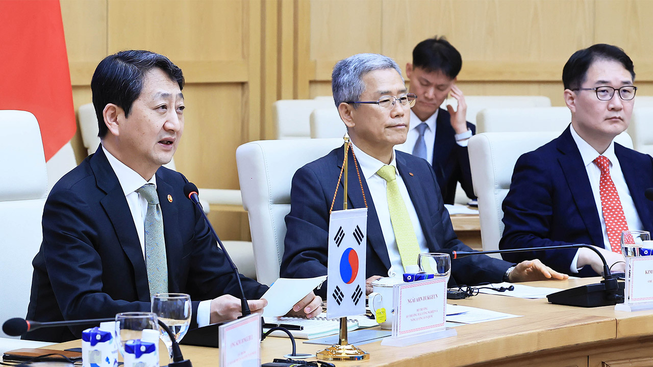 산업장관 베트남서 한국기업들 만나‥"상호관세 피해 최소화"