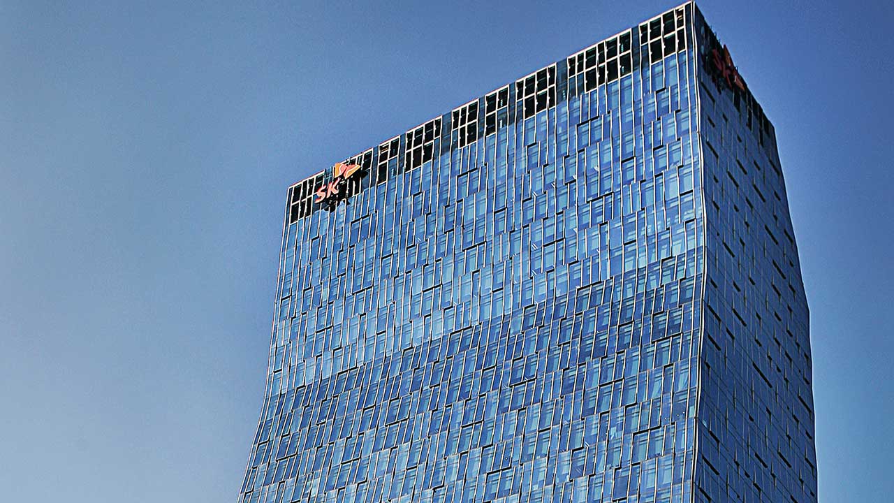 SKT 시스템에 해커가 악성코드‥"이용자 유심정보 유출 정황"