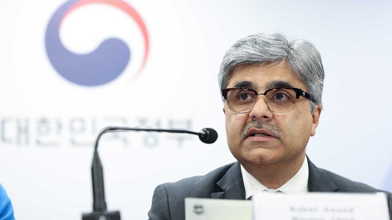 한국 성장률 전망 반토막 낸 IMF "관세 부과·정치 불확실성 고려"