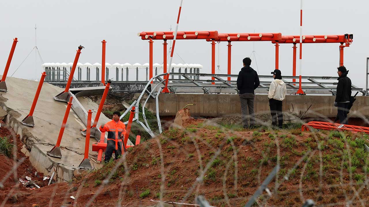 정부, 전국 공항서 '둔덕' 제거‥사망사고 낸 항공사 운항 제한