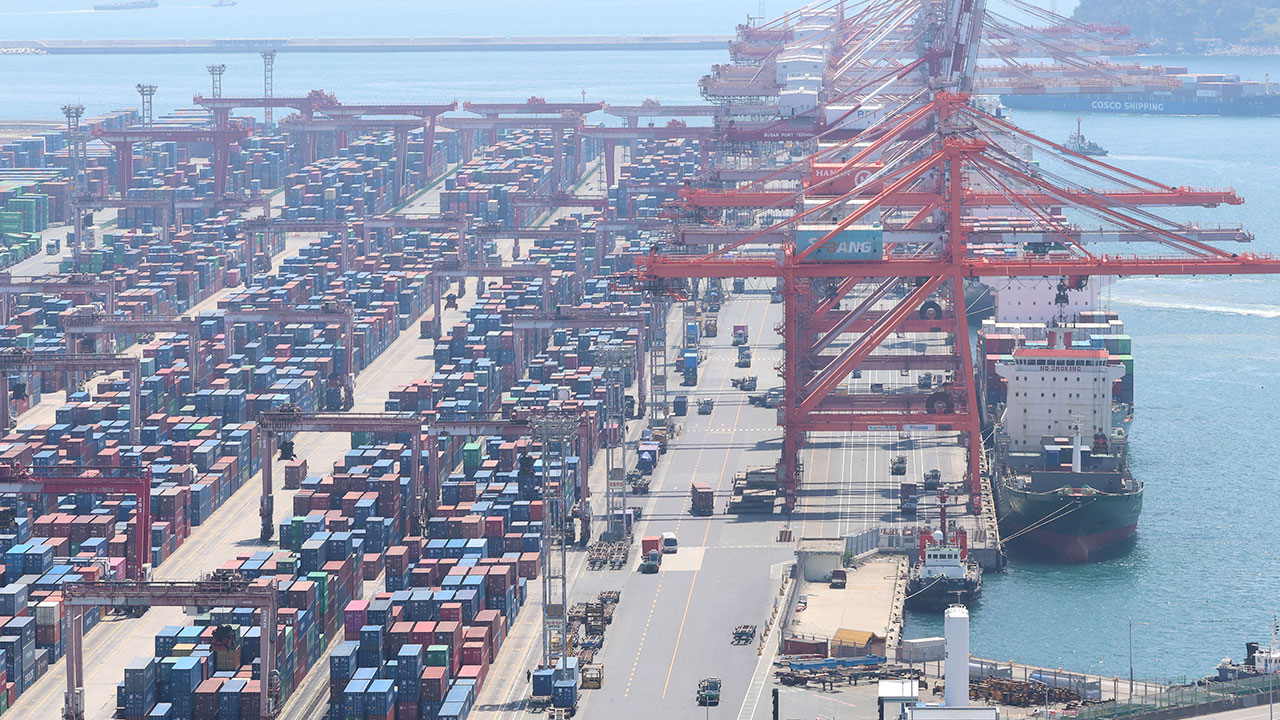 수출입은행 "2분기 수출, 1년 전보다 6∼7% 감소 전망"