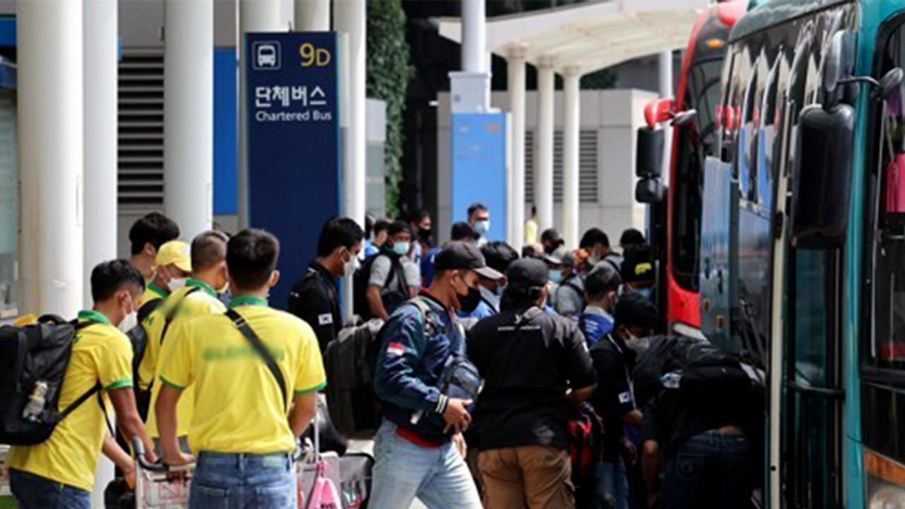 정부, 주방보조·홀서빙에 외국인 고용 가능토록 개선