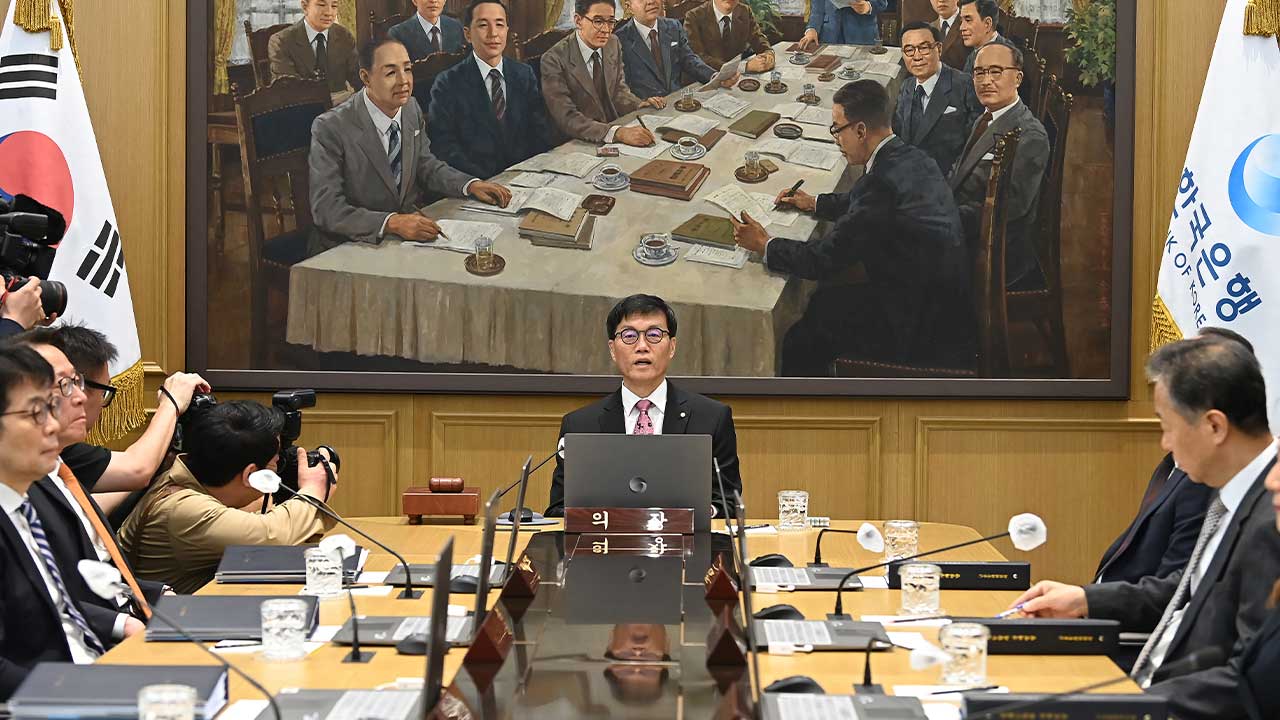 금통위 "1분기 역성장에 4월에도 부진‥금리인하해 경기 하방압력 완화"