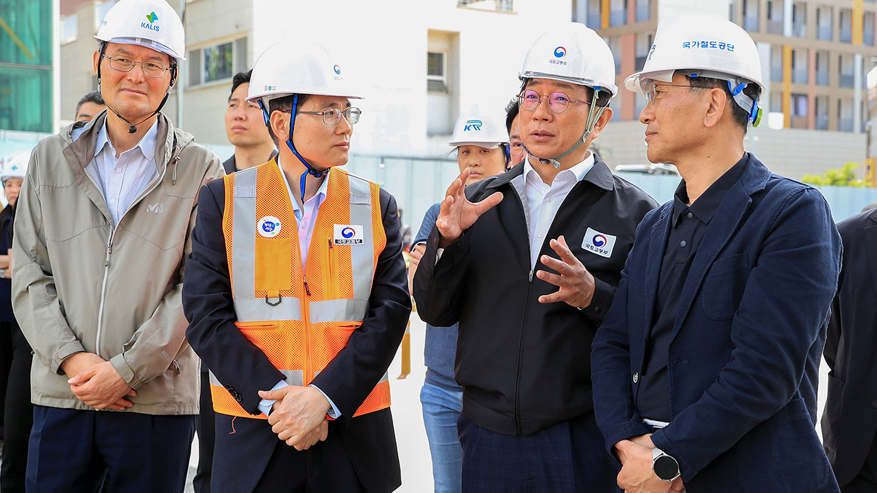 국토장관, 용인 항타기 사고 현장 점검‥안전 수습 당부