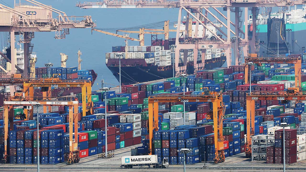 4월 경상수지 57억 달러 흑자‥"美 관세 영향 점차 나타나"