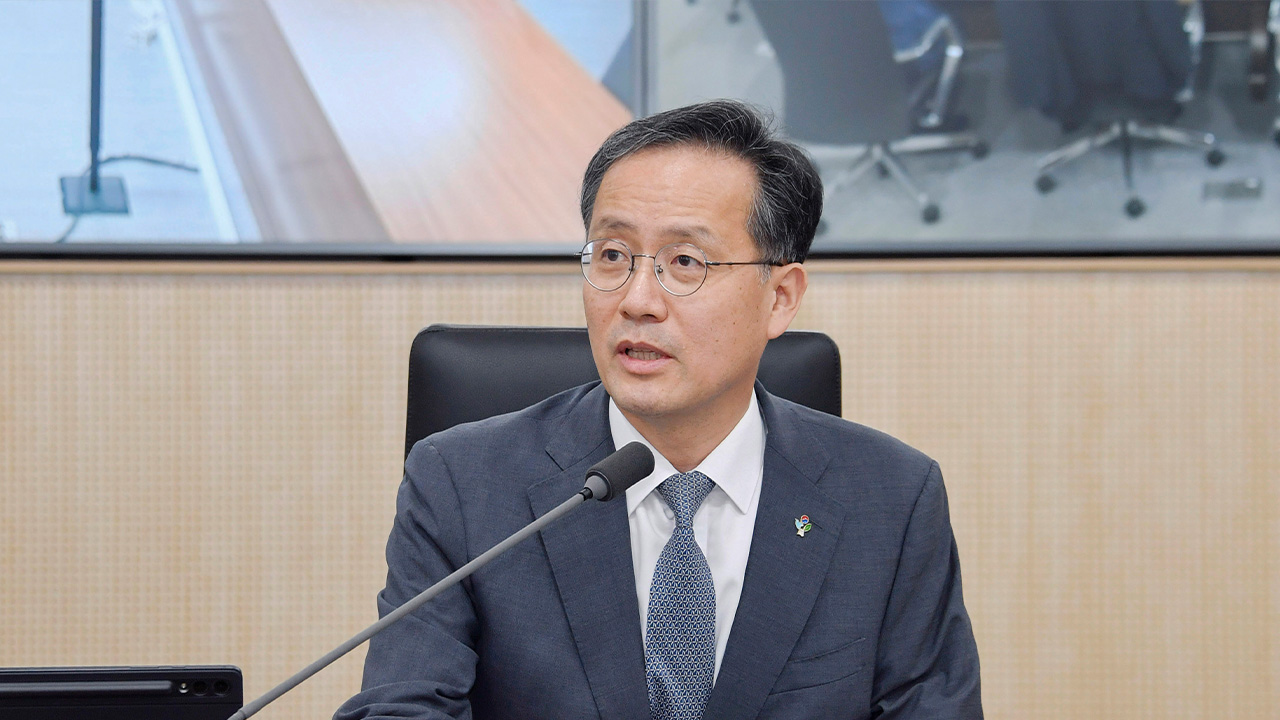 기재부장관 대행 "새 정부 경제정책방향 착실히 준비"