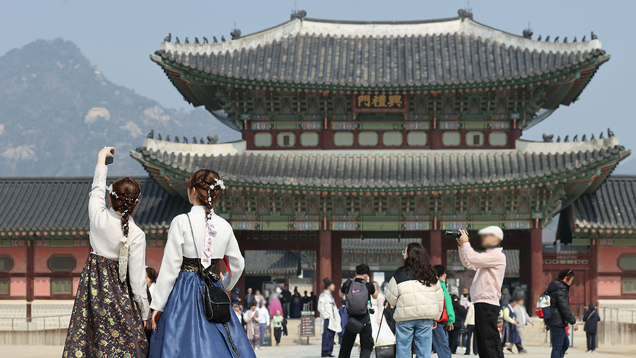 지난달 방한 외국인 163만명‥'코로나 이전 넘었다'