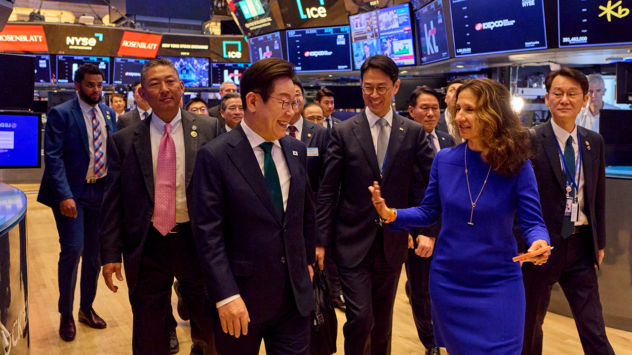 정부 "외환시장 24시간 개장 방침‥역외 원화 결제 시스템 구축"