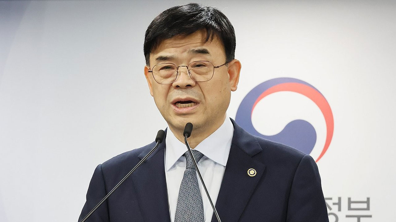 '고가 아파트 갭투자 논란' 이상경 국토교통부 1차관 사의 표명