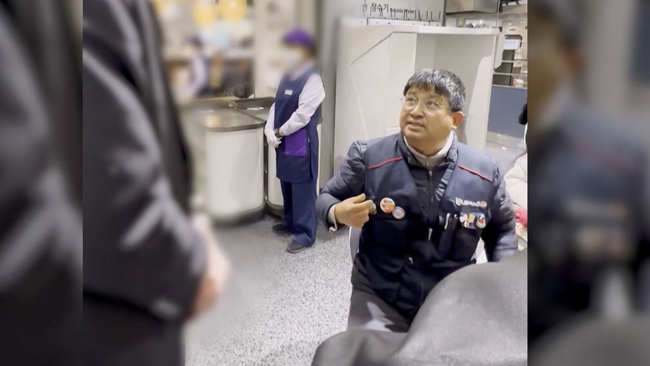 "노조 조끼 벗어라" 롯데백화점 대표 공식 사과