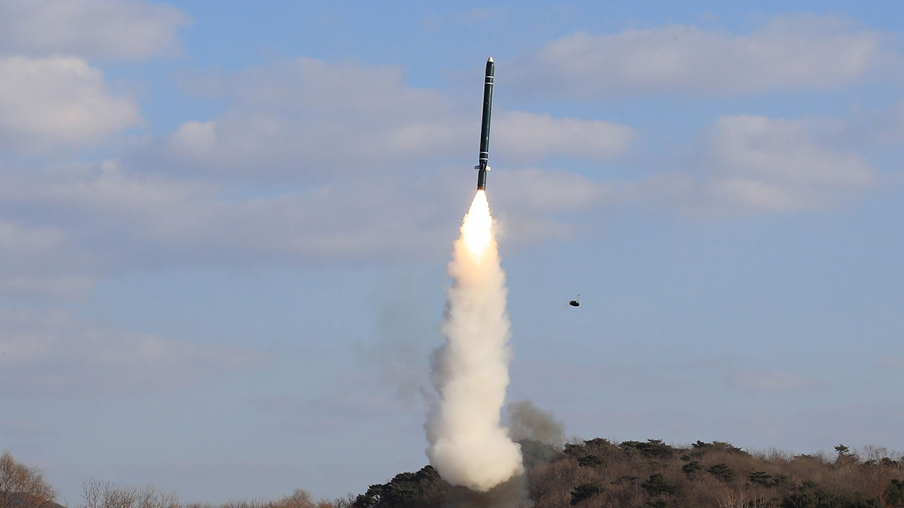 北 "전략순항 미사일 시험 발사‥초강경 대응이 최상의 선택"