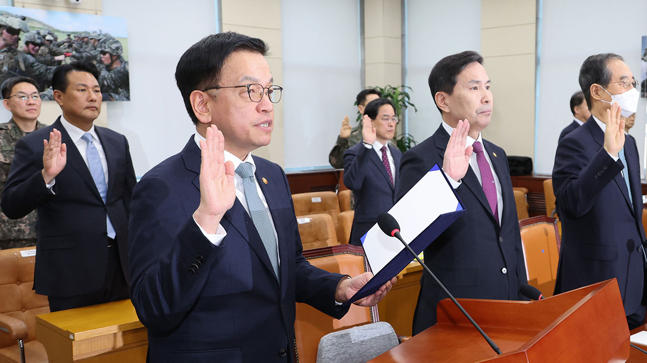 최상목 "윤 대통령 부른 뒤 참고 쪽지 받아"‥윤석열 진술 반박