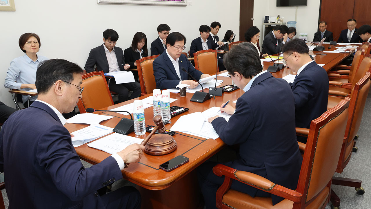 행안위, 민주당 주도 지역사랑상품권 지원예산 1조 원 의결