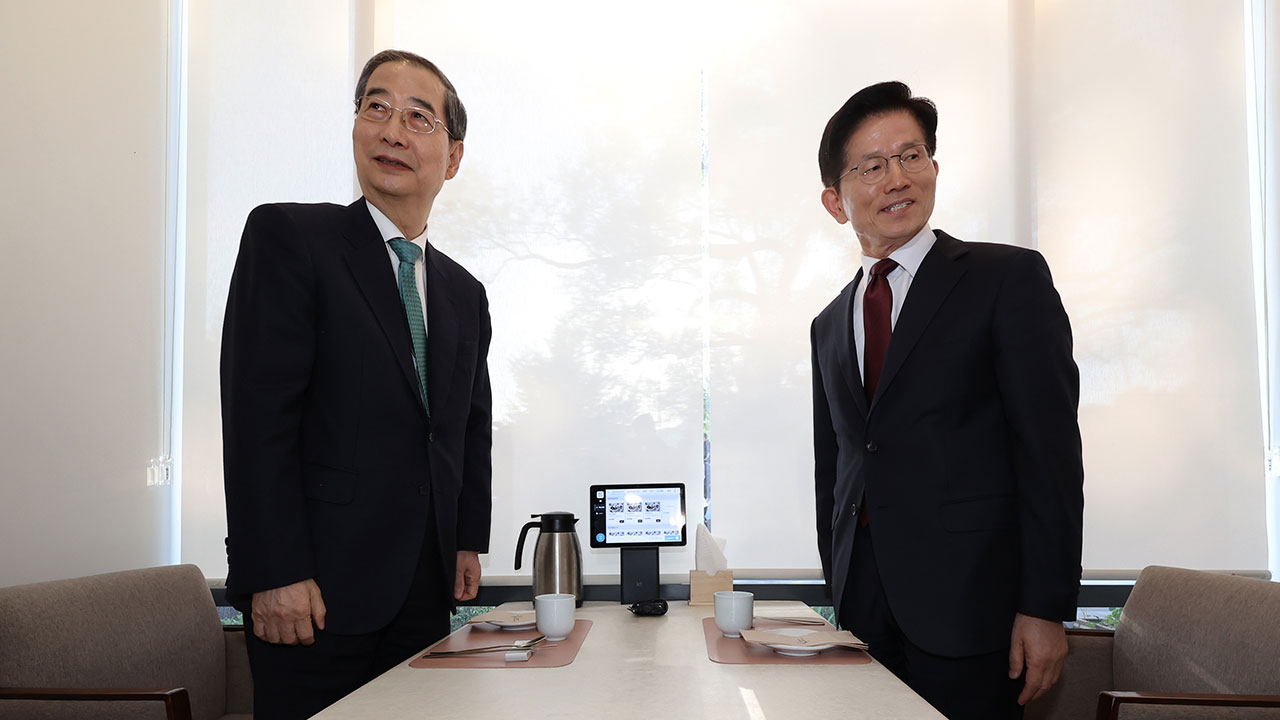 김문수·한덕수, 배석자 없이 대선 후보 '단일화 담판' 시작