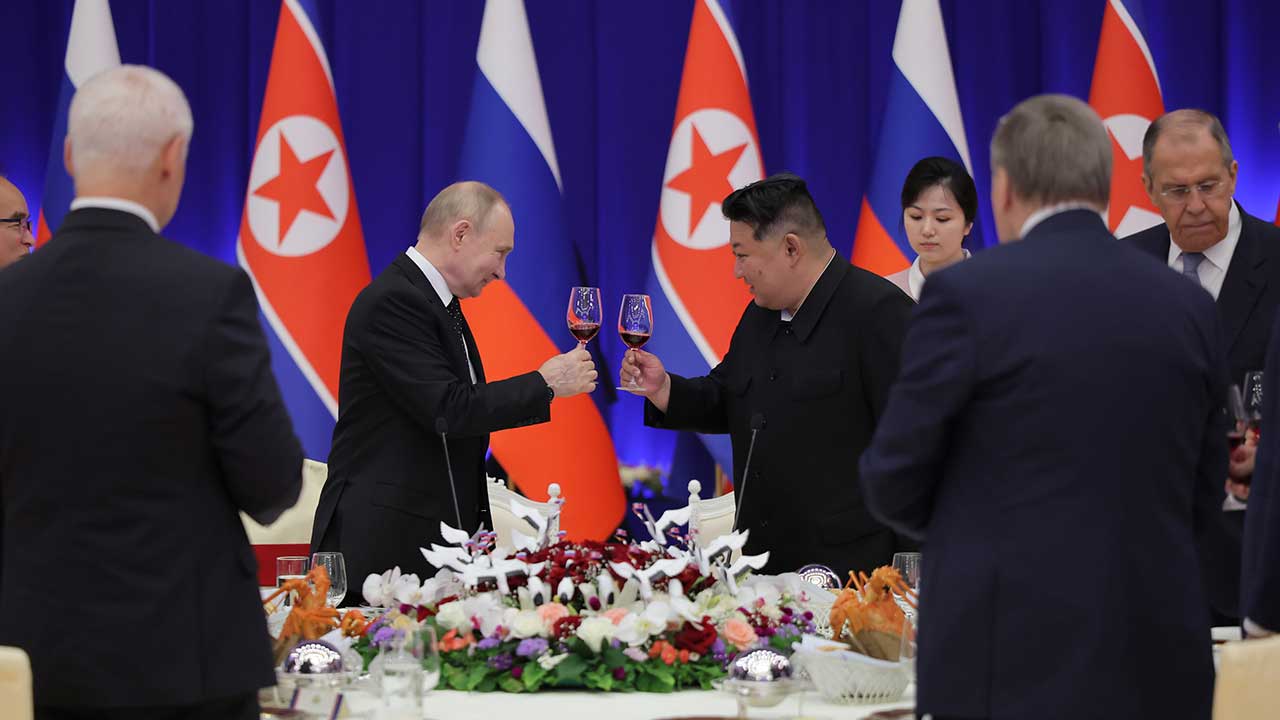 북한, 북러조약 1년 맞아 "동맹관계 절대적 공고성 과시"