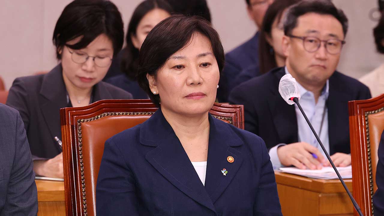 민주 "尹정부 경험 반면교사 삼아라"‥송미령 "국정철학 맞춰 바꾸겠다"