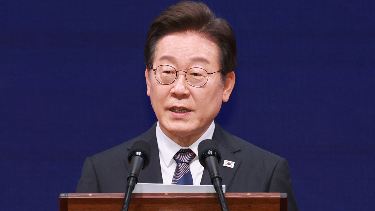 이재명 대통령 "민주주의 정신 위해 국민 소통 일상화할 것"