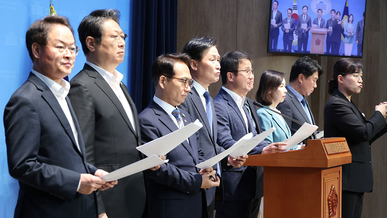 여당 의원 30명 "文정부 사드배치 지연의혹 공소 취소해야"