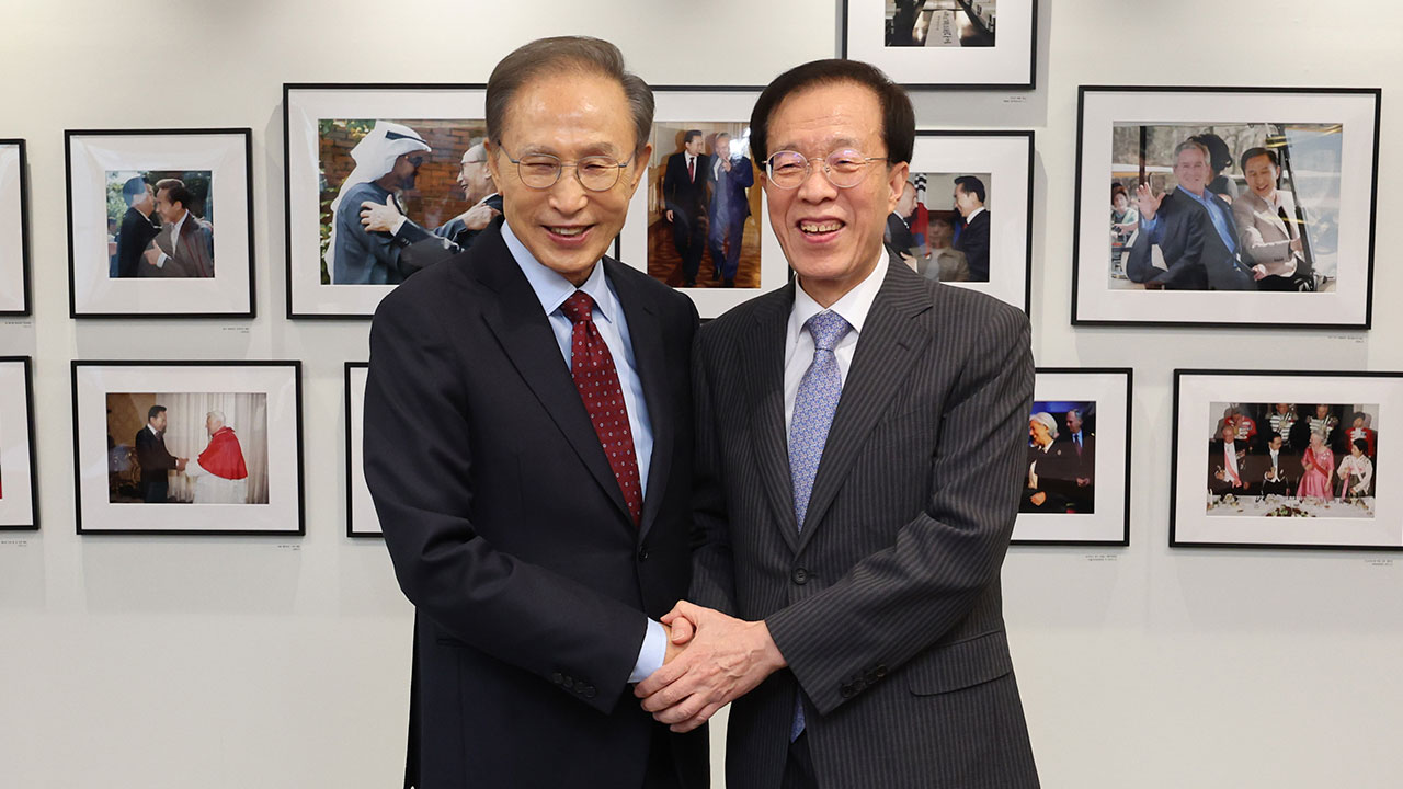 이석연, 이명박 전 대통령 예방‥"소신껏 목소리 내는 게 소임"