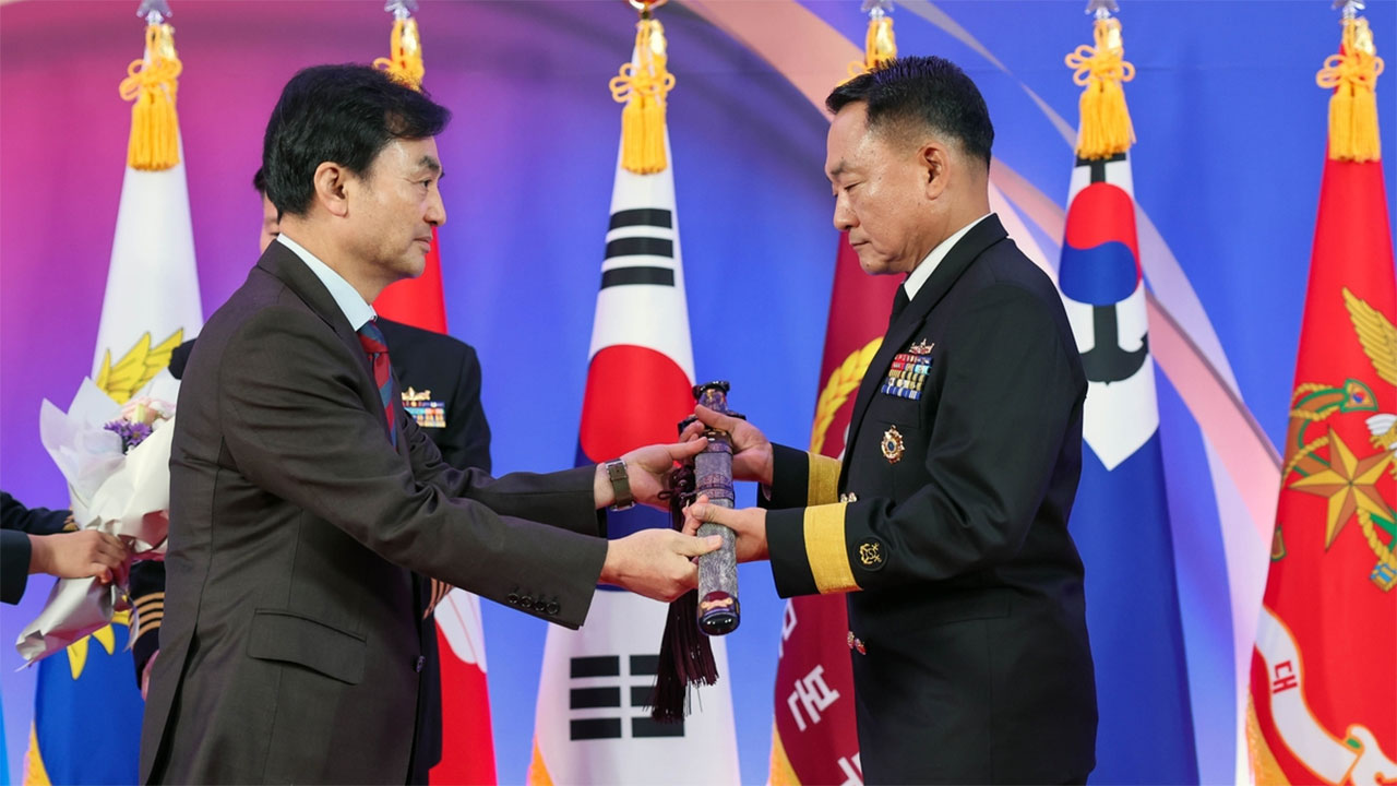 준장 진급자 89명 삼정검 수여‥'계엄버스' 탑승자 보류