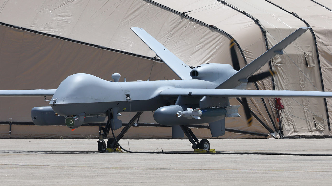 美 공군 "무인기 MQ-9 '리퍼' 군산 앞바다 추락사고 조사 중"