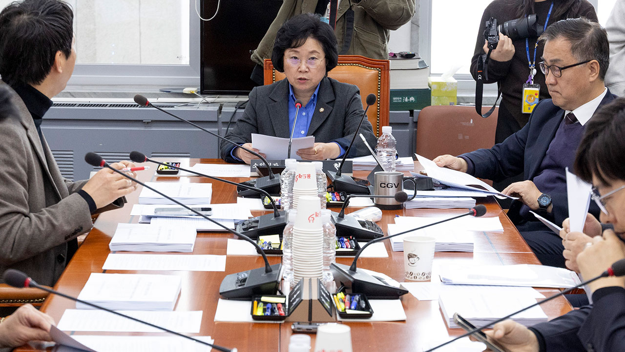 '손배 최대 5배' 허위조작정보근절법, 민주당 주도 과방소위 통과