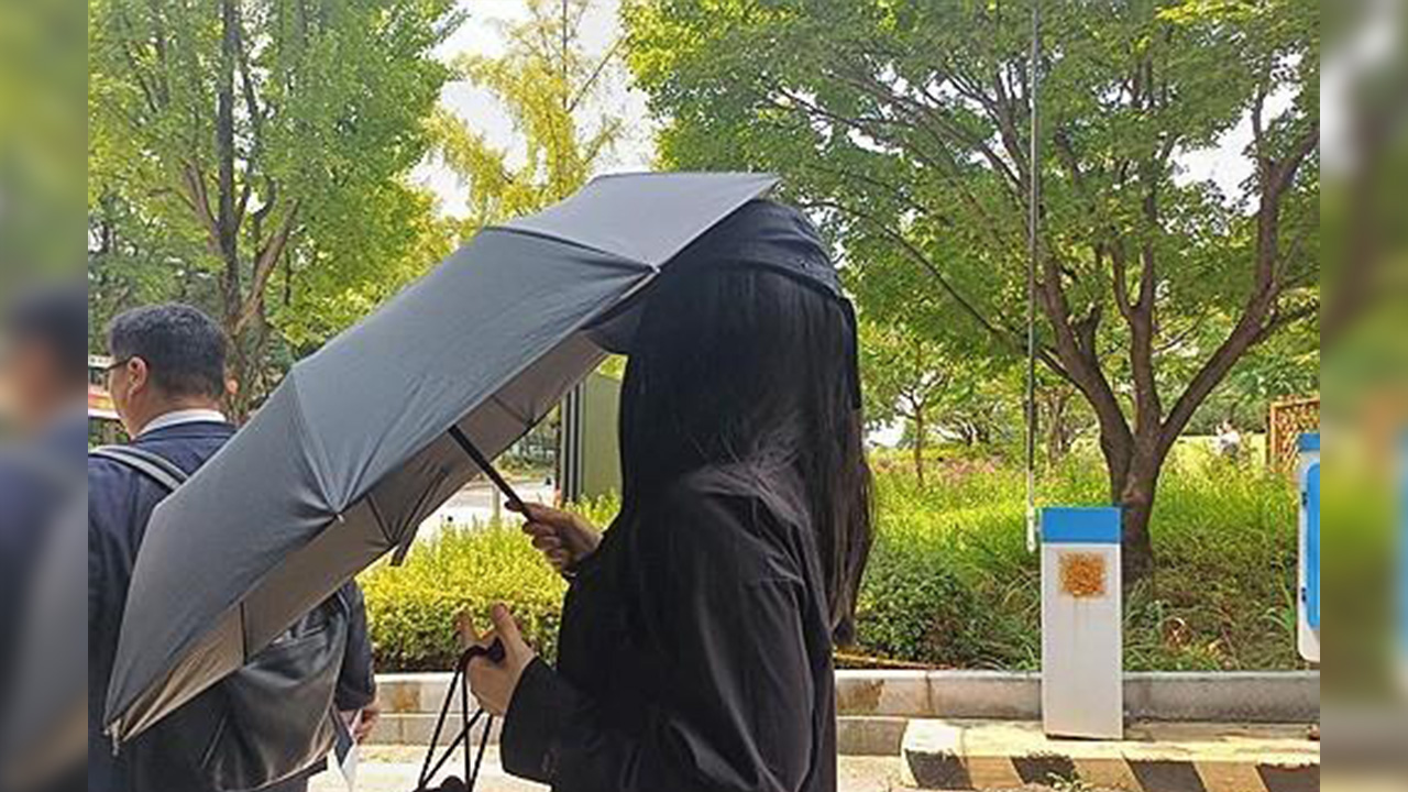 '장원영 비방 가짜영상'으로 억대 수익 챙긴 유튜버 징역형 집행유예