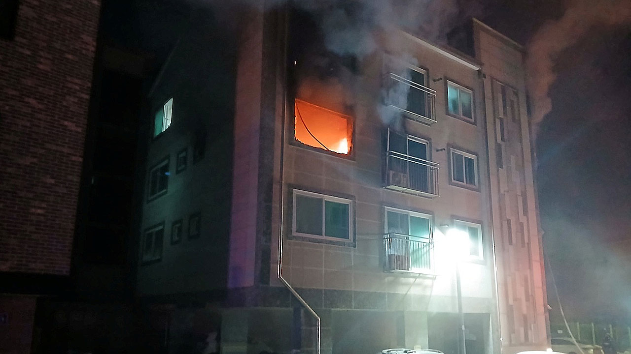 인천 영종도 다세대주택서 불‥1명 경상