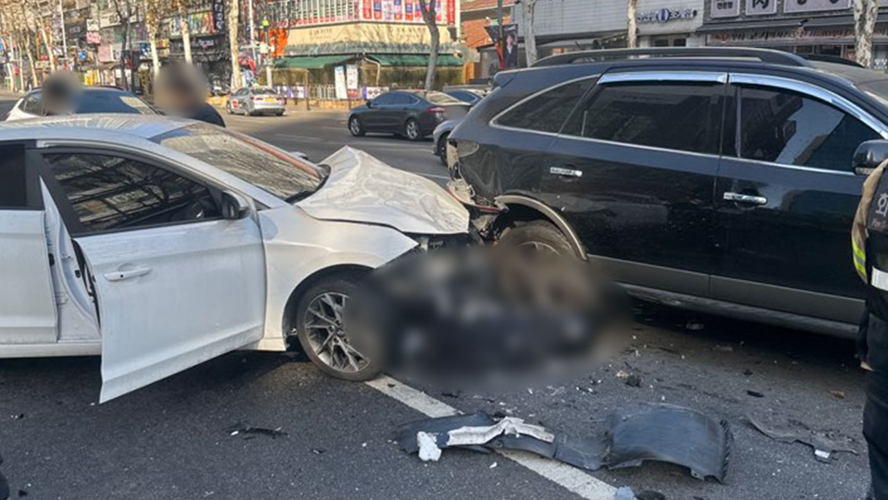 서울 오목교역서 승용차·오토바이 3중 사고‥1명 사망