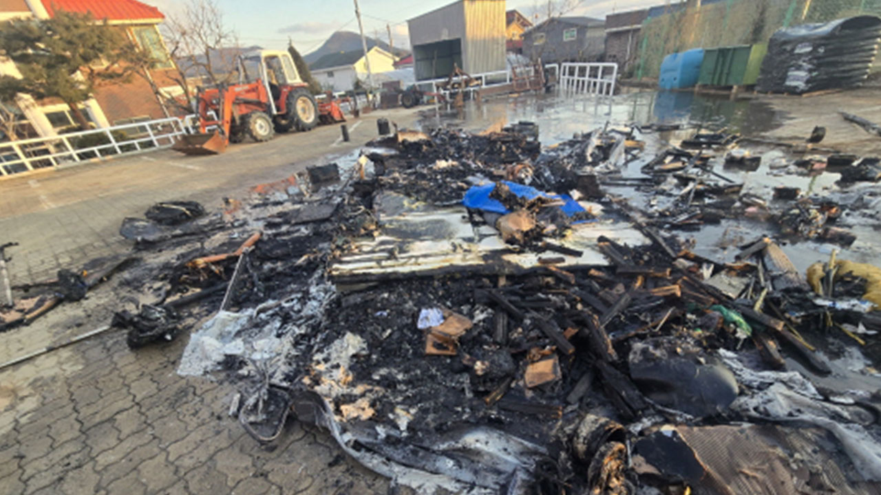 충남 서산 공영주차장 카라반서 불‥"배터리 화재 추정"