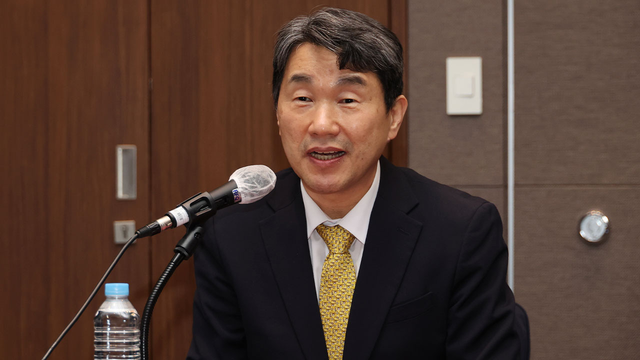 이주호 "연중 중단없는 늘봄운영‥AI교과서 채택률 33.4%"