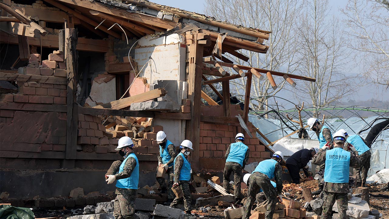 '민가 오폭' 조종사 2명 형사입건‥업무상 과실치상 혐의