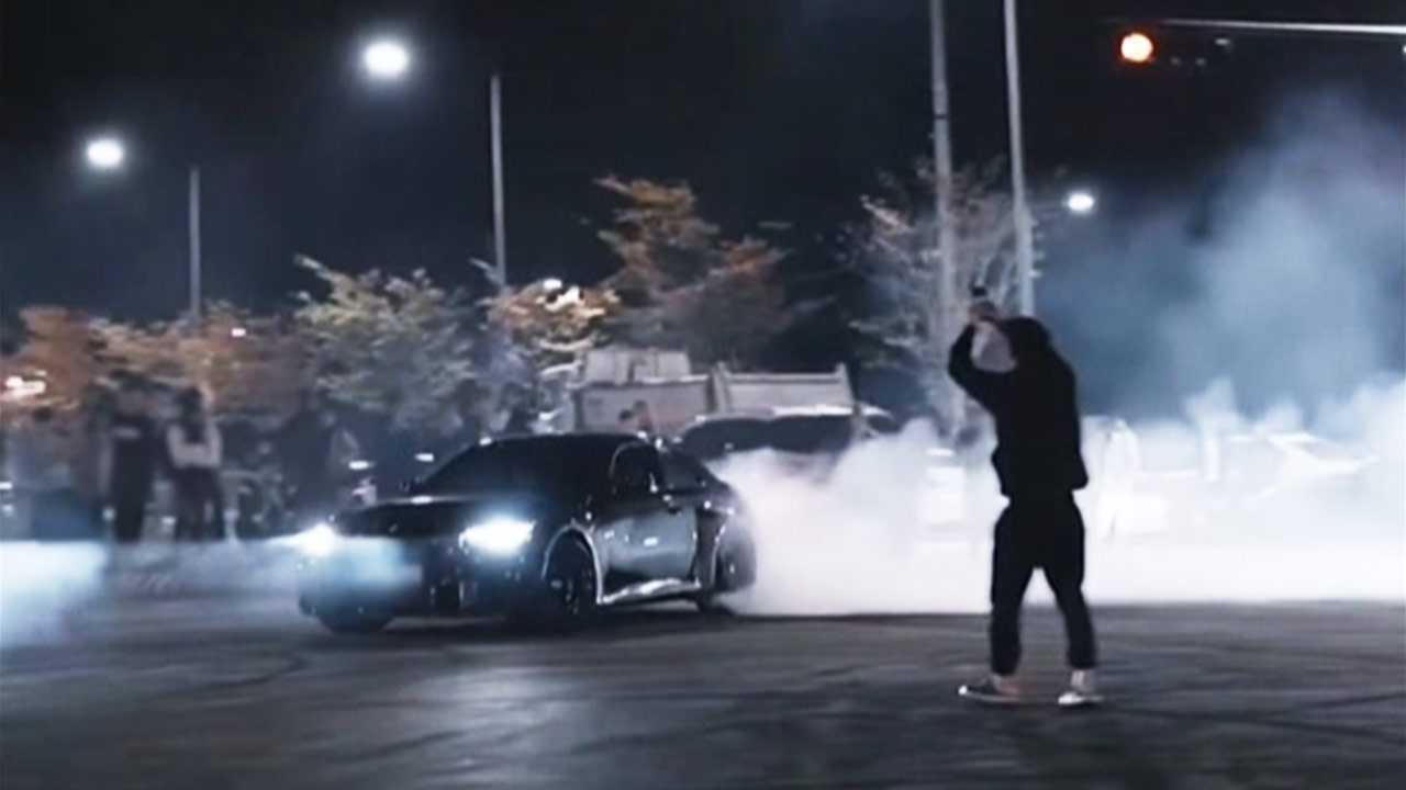 심야 도로 '드리프트'‥외국인 포함 폭주족 42명 무더기 검거