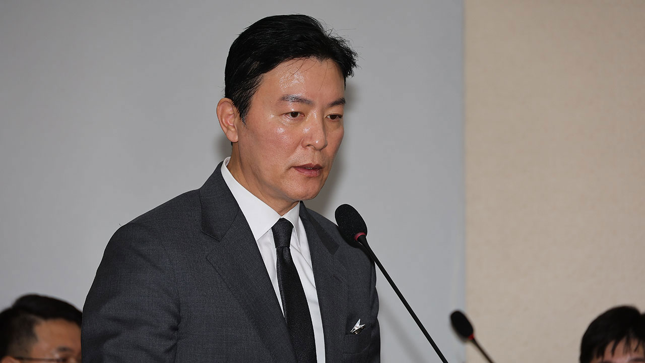 경찰, 대선 직후 '비화폰 기록 삭제 의혹' 김성훈 전 경호차장 재소환