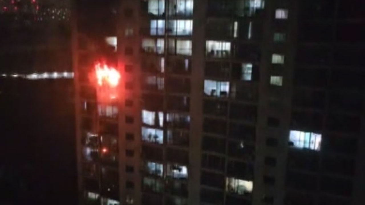 오늘 새벽 경기 김포시 아파트에서 불‥주민 2명 다쳐