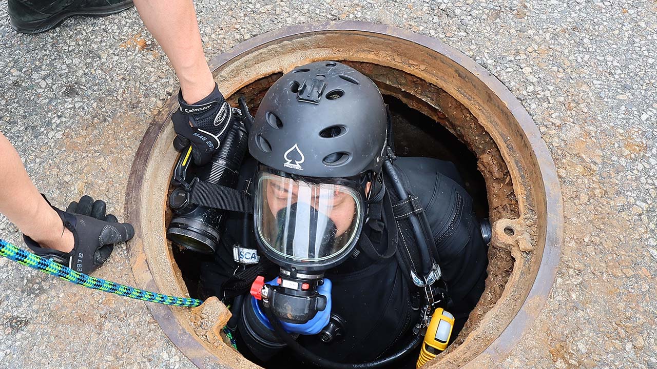 맨홀 사고로 숨진 50대 '가스중독' 추정‥경찰·노동당국 전담수사팀 구성