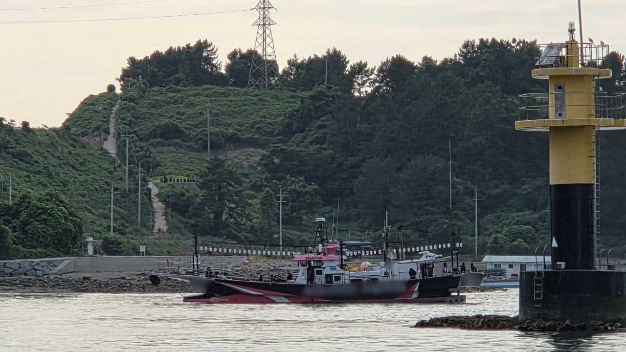 여수 해상서 승선원 22명 탄 낚시어선 좌주‥해경 구조