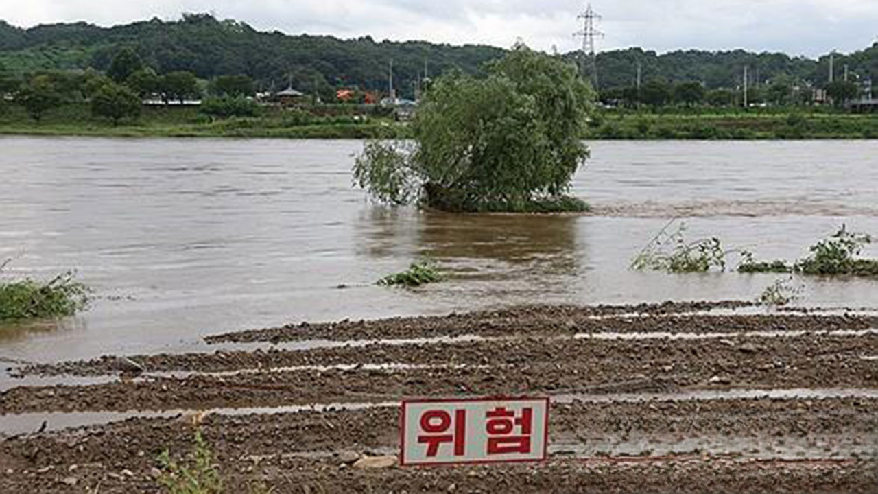 임진강 필승교 수위 1미터 넘어‥경기도 "행락객·주민 대피"