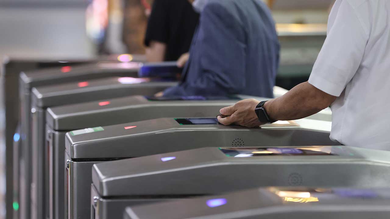 서울 지하철 역사는 불가마‥옥수역 39.3도·성수역 38.1도